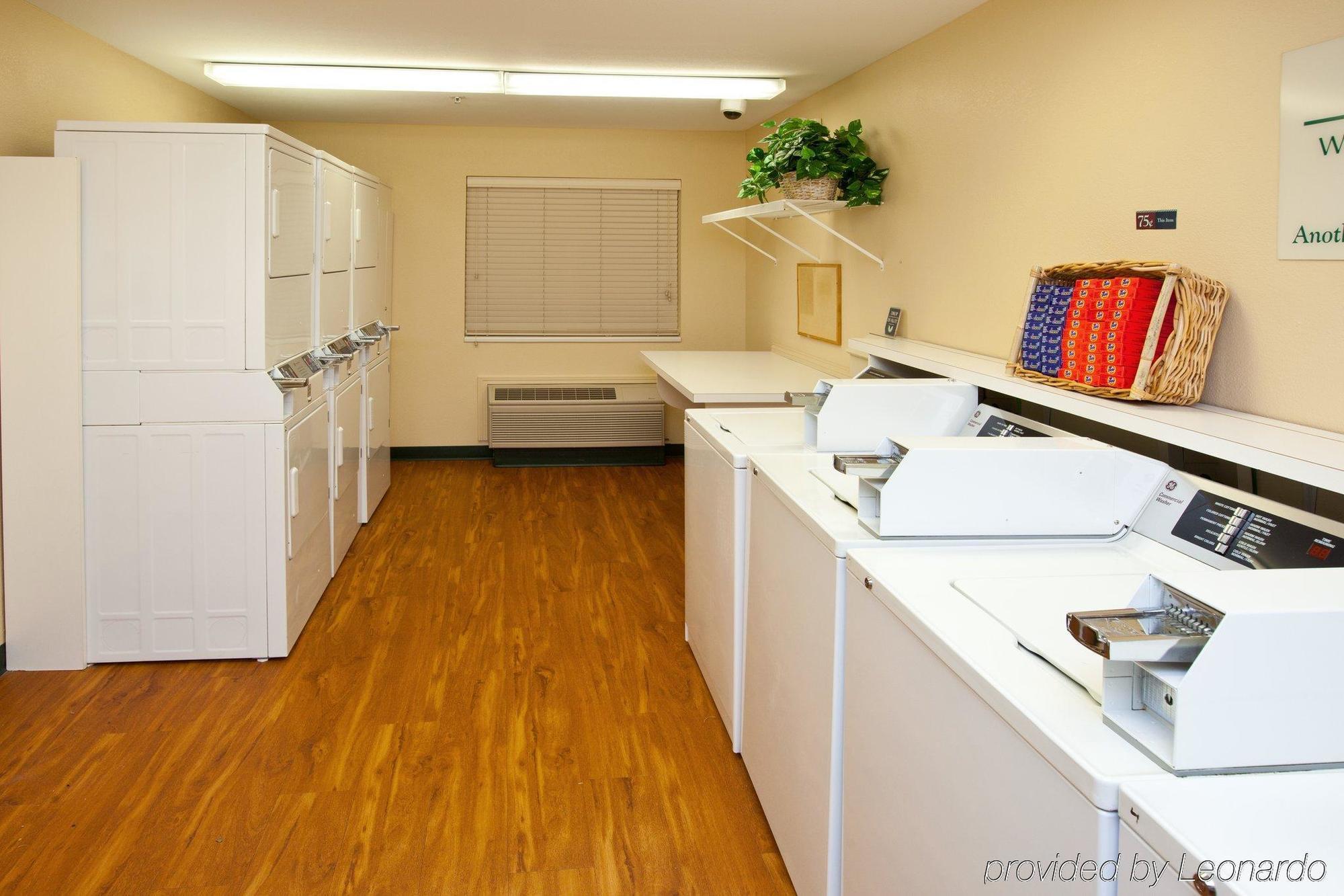 Candlewood Suites Louisville Airport By Ihg Eksteriør billede