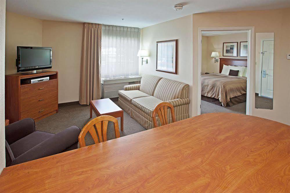Candlewood Suites Louisville Airport By Ihg Eksteriør billede