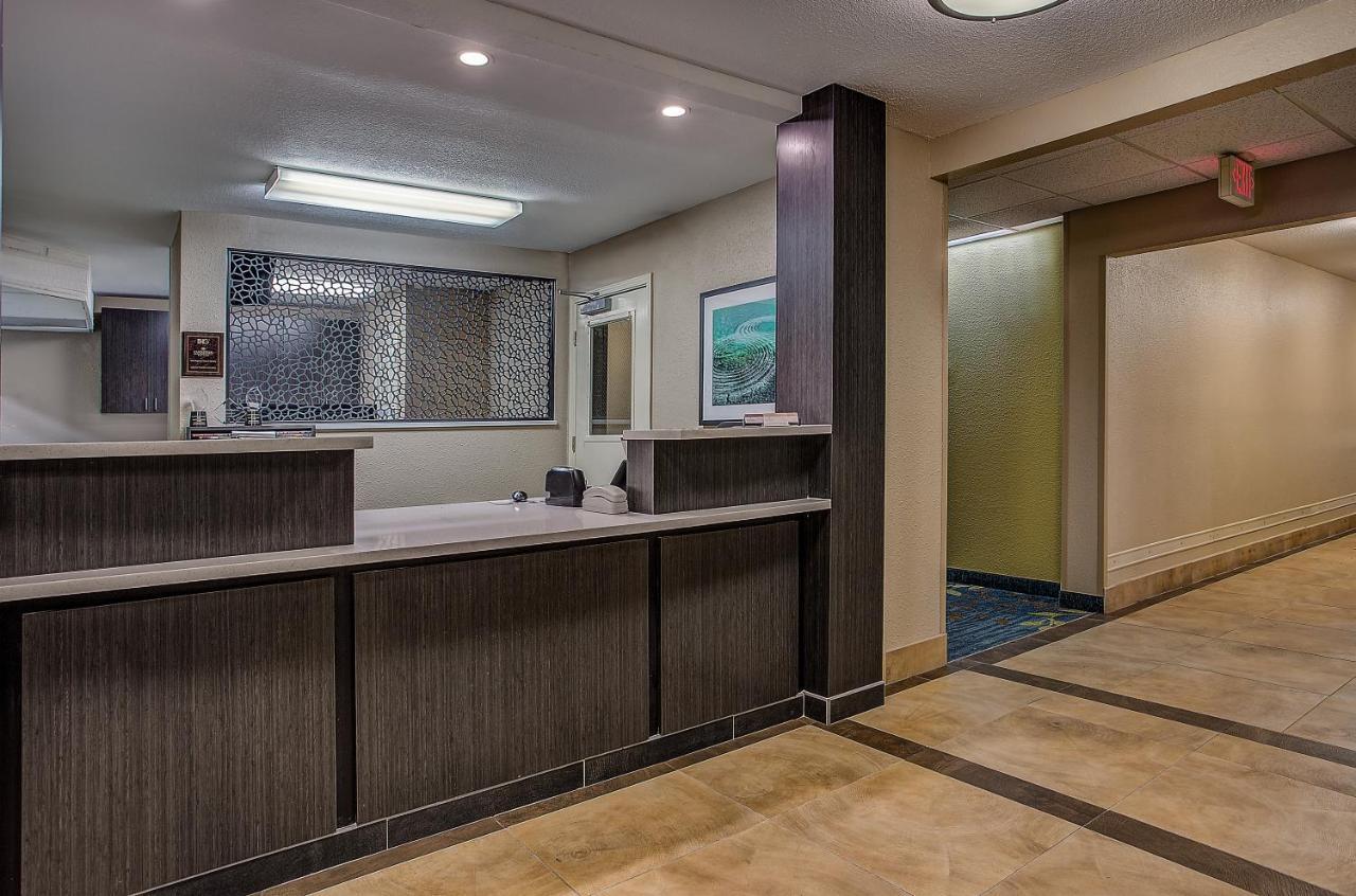Candlewood Suites Louisville Airport By Ihg Eksteriør billede